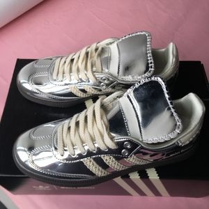 Meet your Posher, Grover